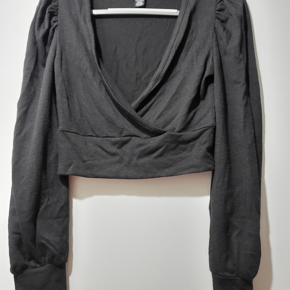 Black Sweater Black Half